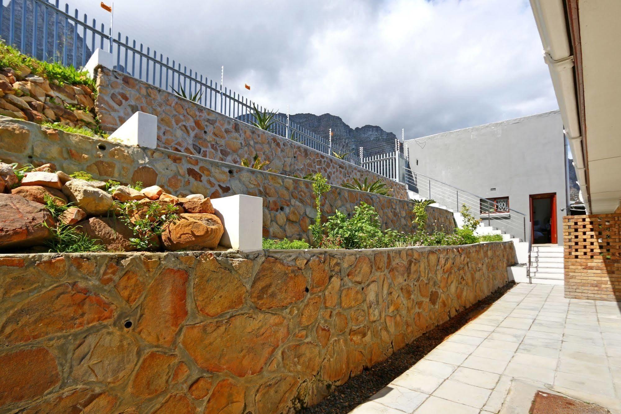 African Groove Camps Bay كيب تاون المظهر الخارجي الصورة