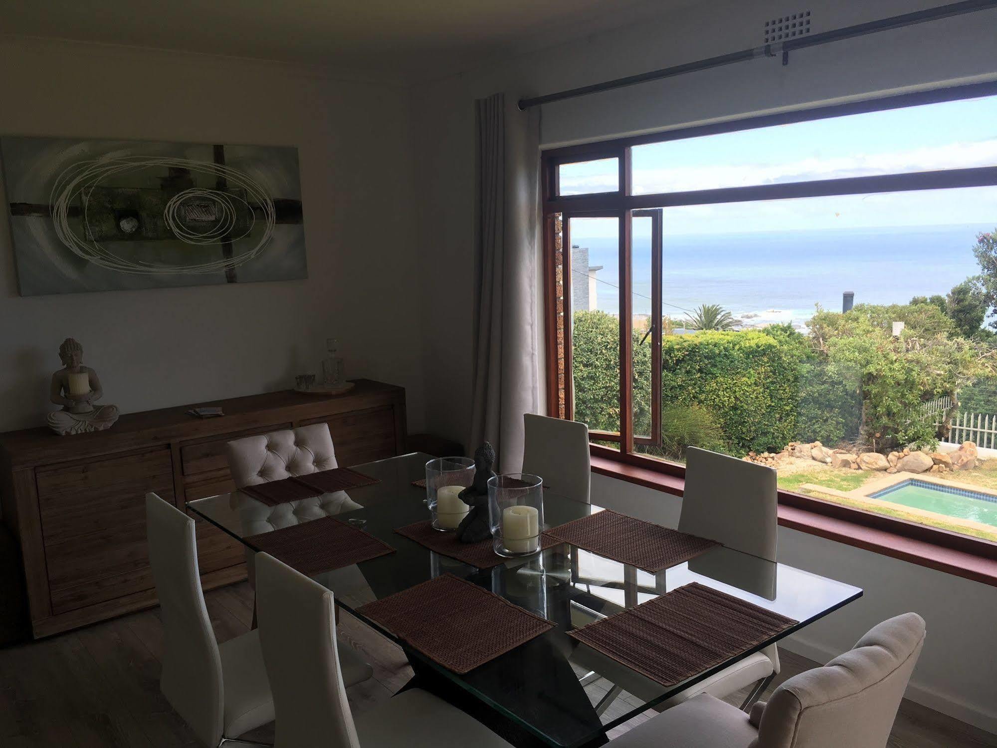 African Groove Camps Bay كيب تاون المظهر الخارجي الصورة